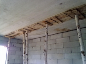 Заделка швов между плитами перекрытия