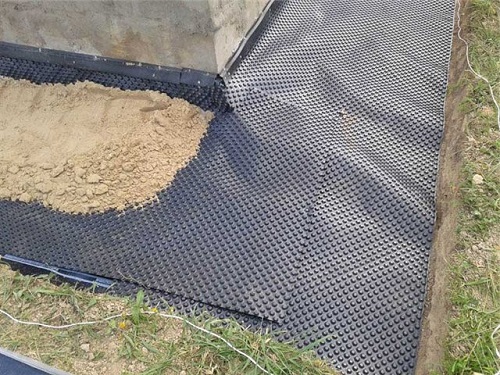 Уплотняющая подсыпка под отмостку