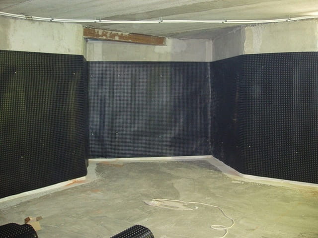 Гидроизоляция стен подвалов