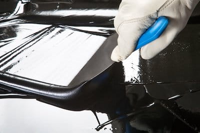 Нанесение мастики шпателем