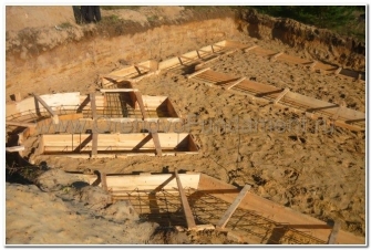 Устройство траншеи под монолитный фундамент