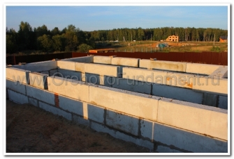 Сборный фундамент из блоков ФБС