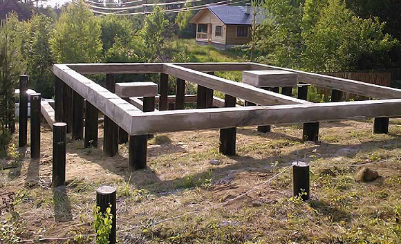 Фундамент на стальных сваях, ростверк – бетонная балка