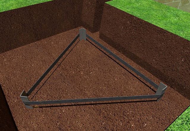 Электроды с помощью сварки соединяются стальной полосой